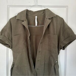 Babaton jumpsuit army green